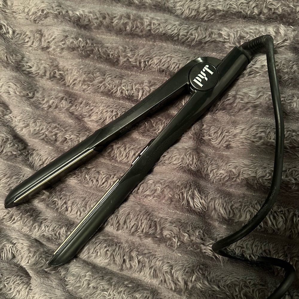 PYT Black Hair Straightener